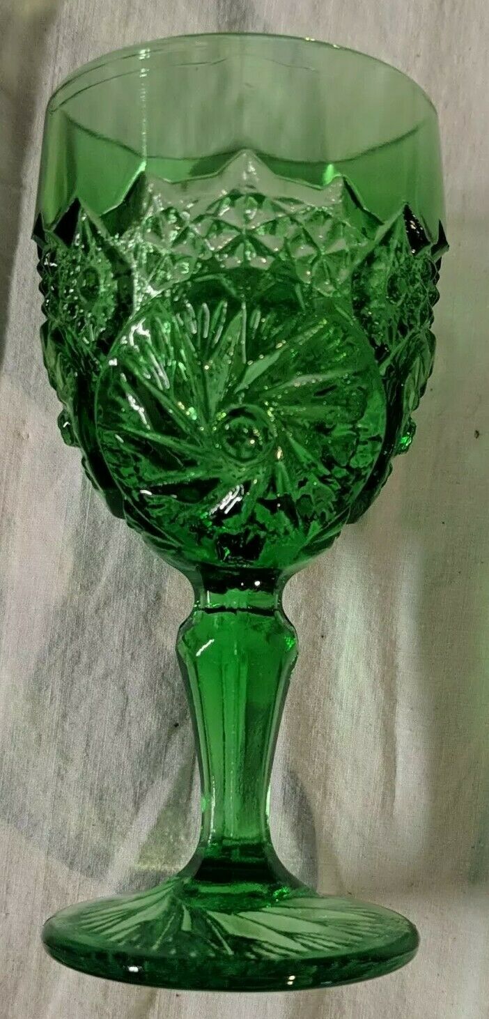Degenhart Glass 1973 Emerald Green Buzz Saw AKA Sunburst Wine Goblet