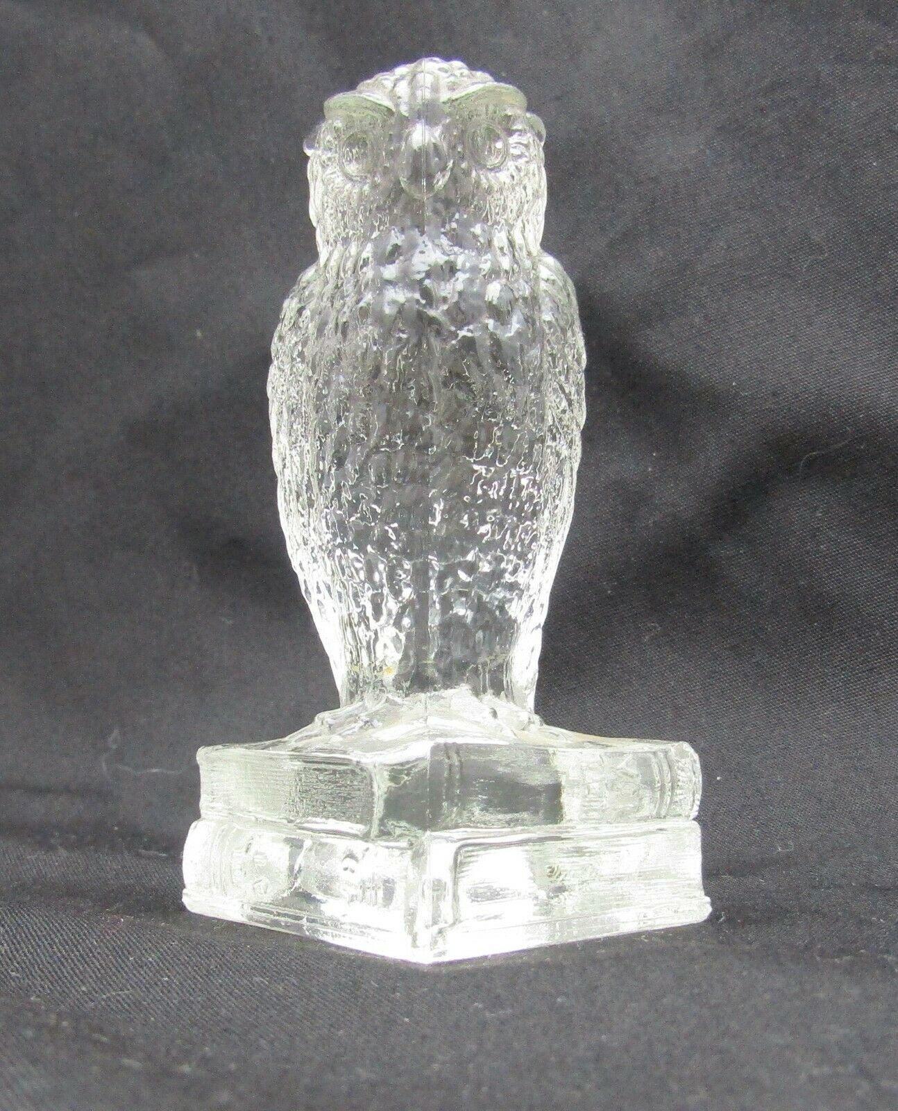 Vintage Degenhart Glass Crystal Clear Wise Ole Owl On Books Figurine Paperweight